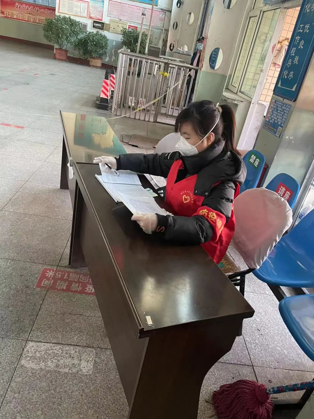 疫情一线二线人员划分标准，疫情一线和二线人员如何区分及职责