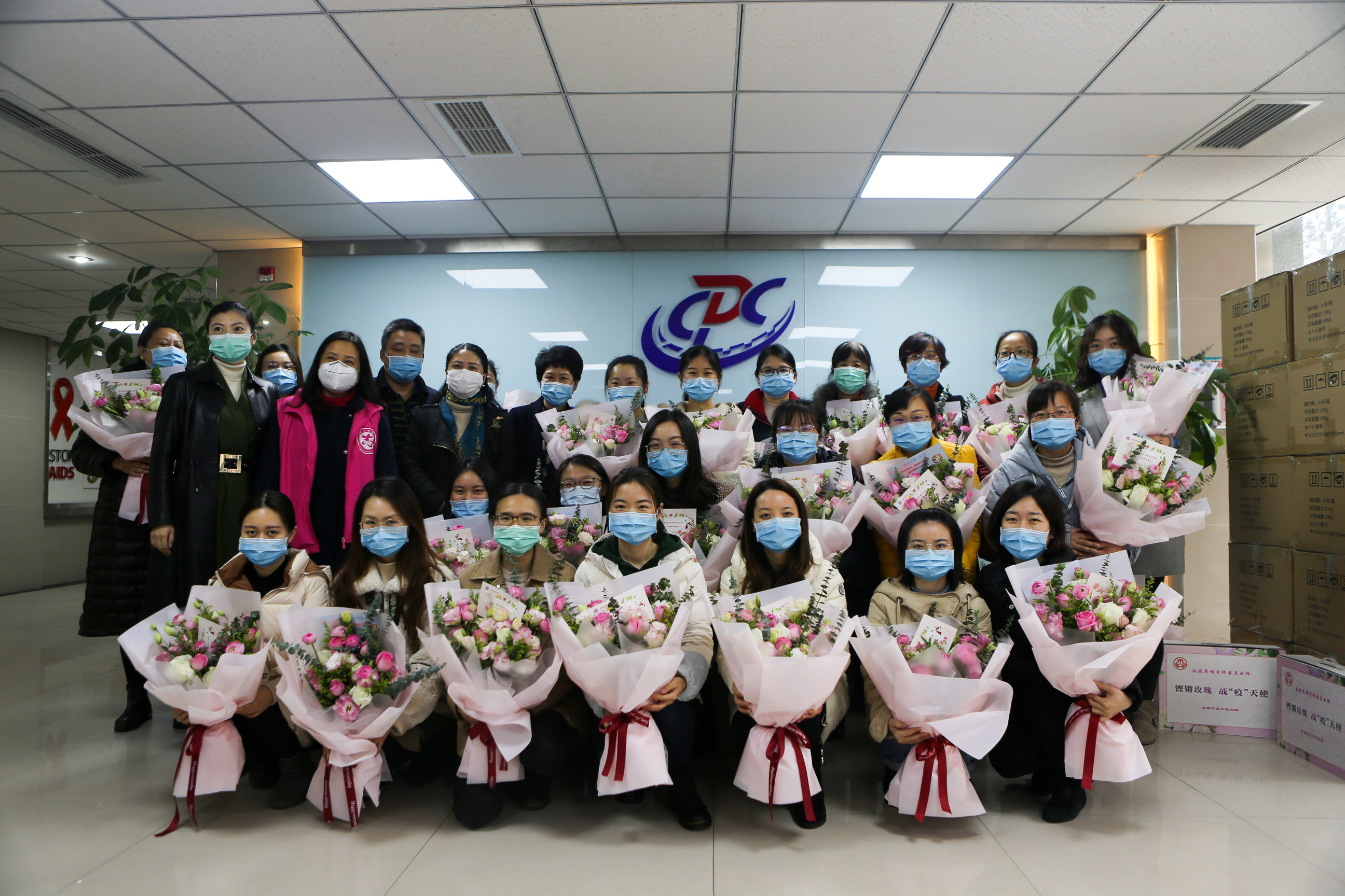 关爱抗疫一线医务人员子女美篇，关爱抗疫医护人员子女的温暖故事